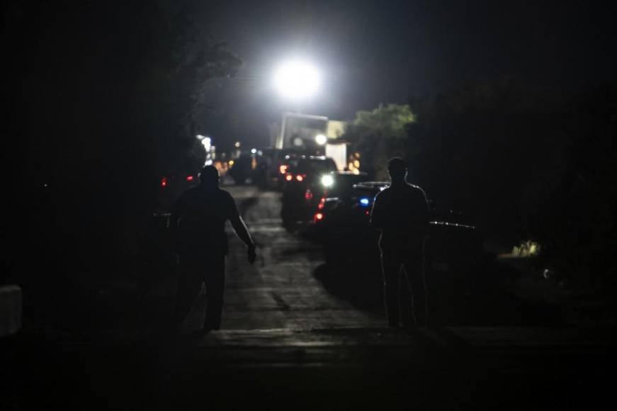 Dolor y rabia en vigilia por migrantes hallados muertos en un camión en San Antonio, Texas