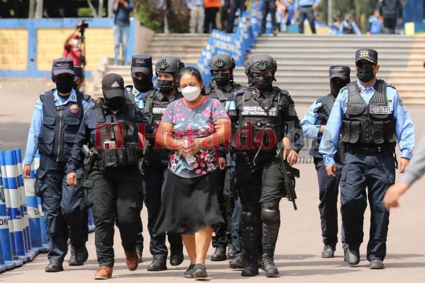 Herlinda Bobadilla pide que la dejen despedirse de su hijo abatido en enfrentamiento