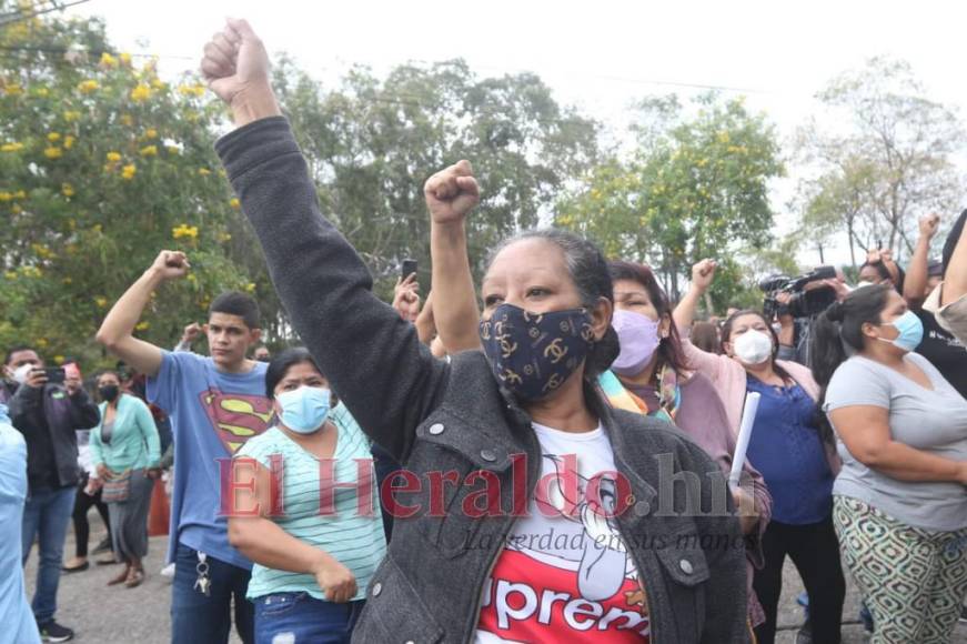 “Es un hombre honesto”, simpatizantes de JOH muestran su apoyo en la CSJ