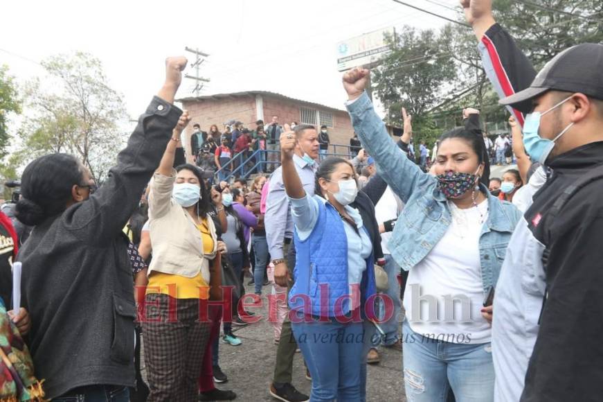 “Es un hombre honesto”, simpatizantes de JOH muestran su apoyo en la CSJ