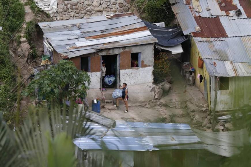 ¡Inseguridad en la colonia Villa Nueva! Familias abandonan sus hogares tras amenazas de criminales