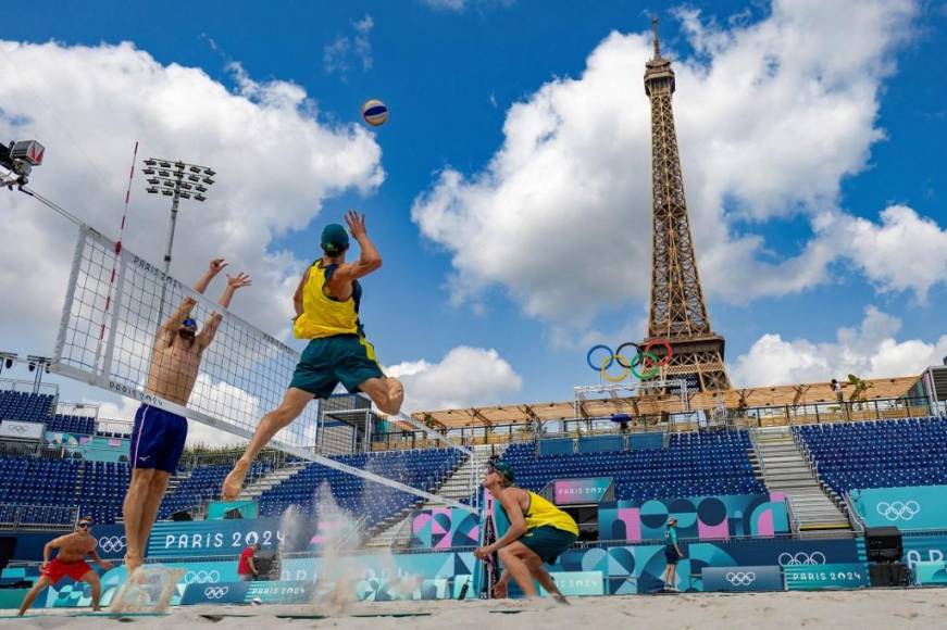 Río Sena y Torre Eiffel, monumentos epicentro del espectáculo en París-2024