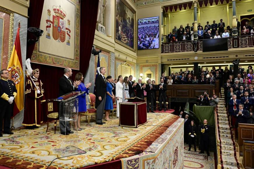 La princesa Leonor jura ante la Constitución en su cumpleaños 18