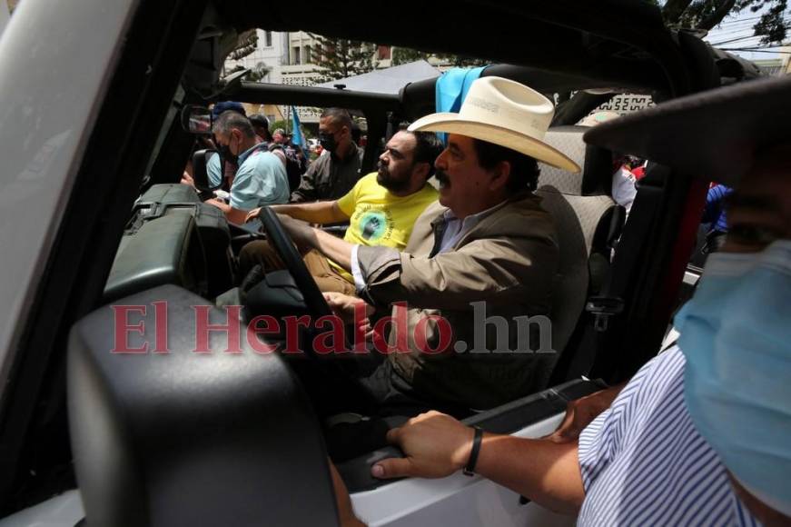 “Aquí lo bolsean a uno”: “Mel” Zelaya interrumpe discurso del Día del Trabajador