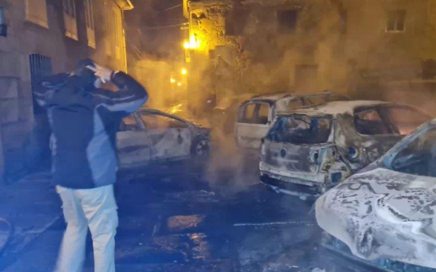 “Pudo haber una tragedia. No tiene perdón”: mujer incendia 21 carros a sus vecinos en España