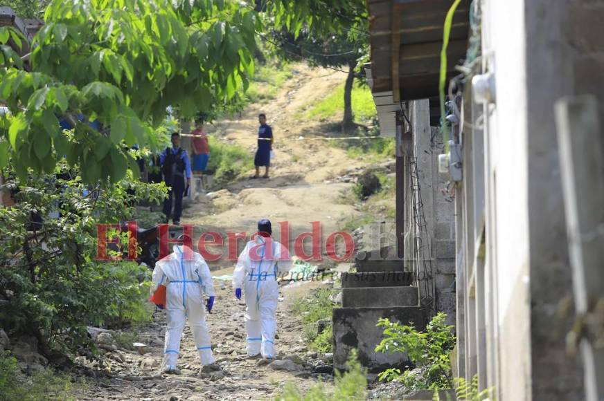 13 hombres vestidos con indumentaria militar perpetraron la masacre en Lomas del Carmen