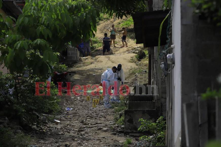 13 hombres vestidos con indumentaria militar perpetraron la masacre en Lomas del Carmen