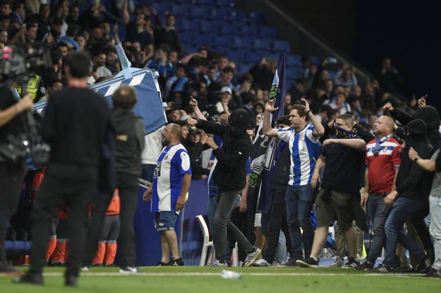 Festejo blaugrana y frustración del Espanyol: las imágenes que dejó el triunfo del Barcelona que lo corona campeón de España