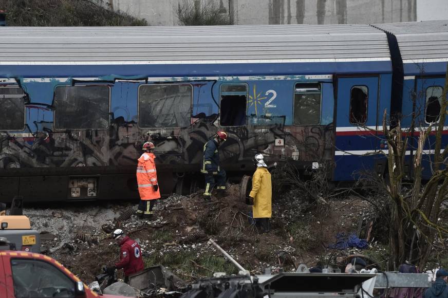 Intensas protestas en Grecia tras accidente de trenes que dejó 57 muertes