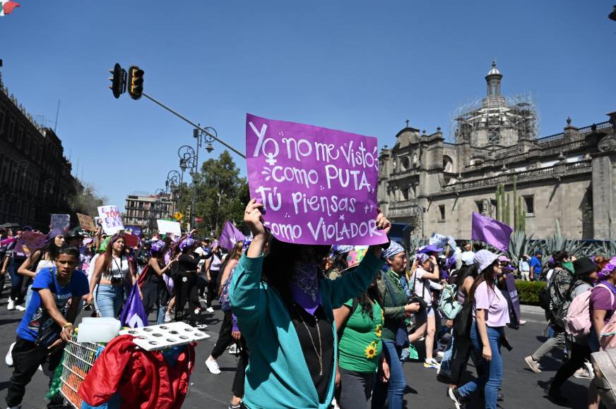 Día Internacional de la Mujer: inmensas movilizaciones se registran en el mundo