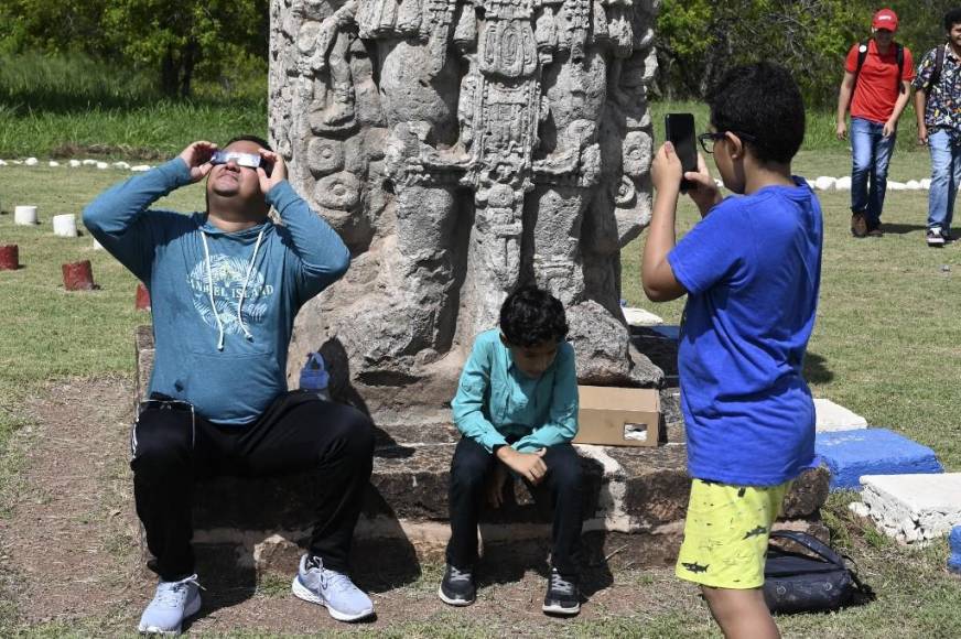 Capitalinos disfrutaron observar el eclipse anular 2023