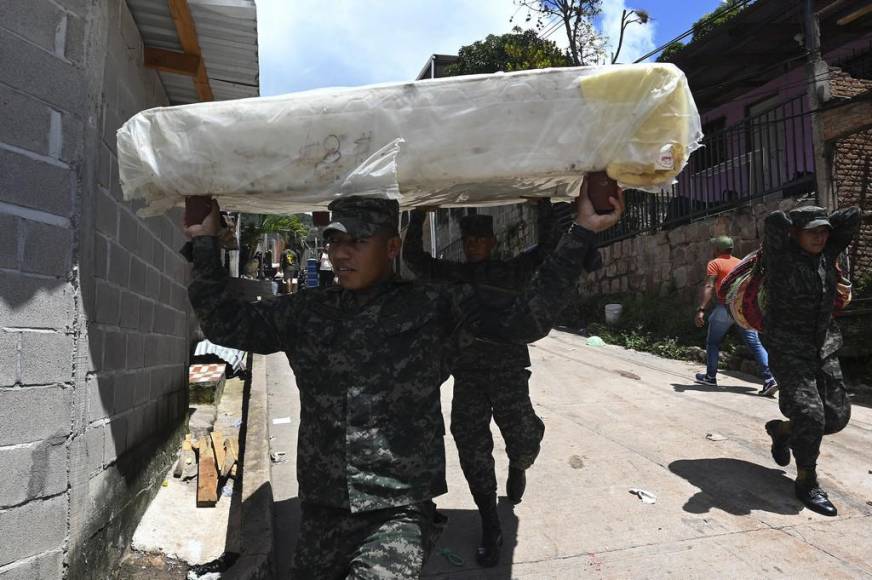 Falla en la Guillén: Impotencia y desesperación entre vecinos obligados a salir de sus hogares