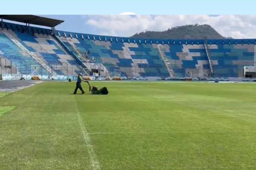 Estadio Nacional Chelato Uclés sigue recibiendo mejoras y así luce su nueva gradería