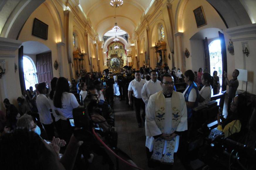 Fe y devoción en peregrinación por el 277 hallazgo de la Virgen de Suyapa