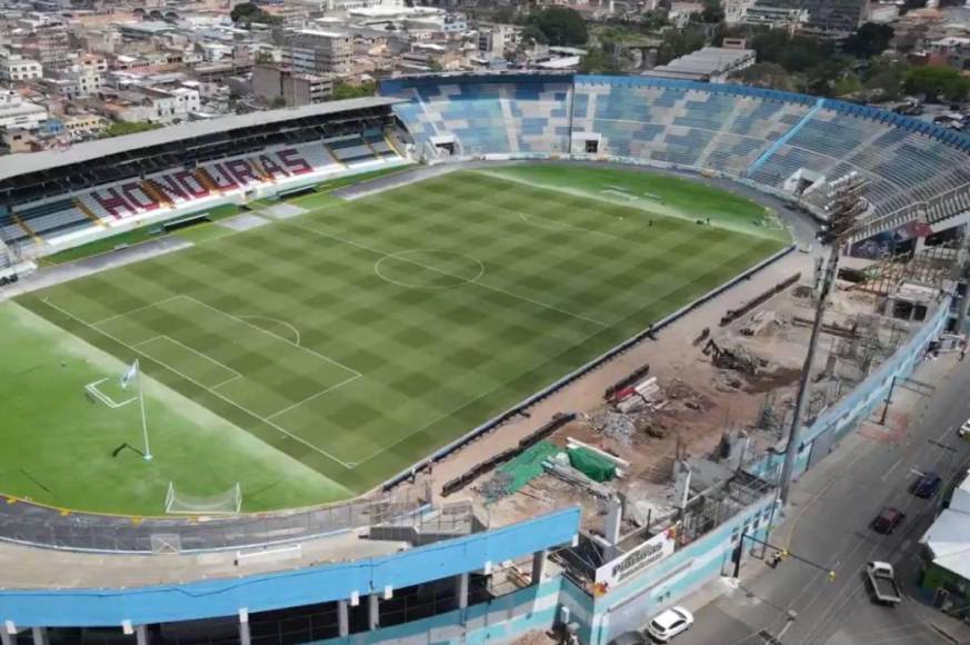 Estadio Nacional Chelato Uclés sigue recibiendo mejoras y así luce su nueva gradería