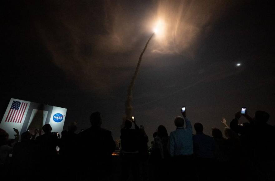 Así se vivió el espectacular retorno a la Luna después de 50 años