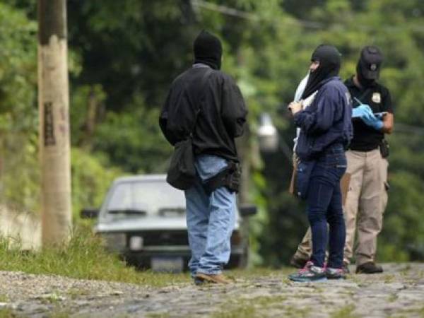 Los delincuentes también han asesinado a un guardia de penales y 19 militares.