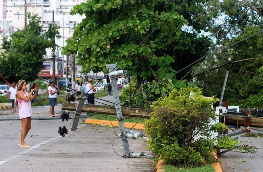 Muertes, inundaciones y destrozos deja Lidia a su paso por México