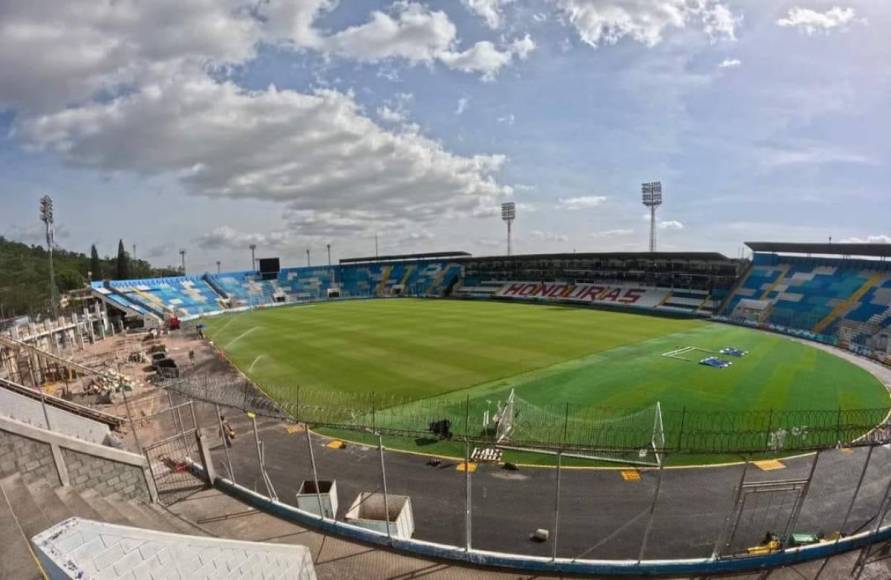 Estadio Nacional Chelato Uclés sigue recibiendo mejoras y así luce su nueva gradería