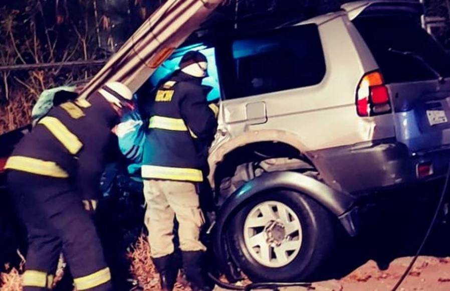 Alcohol y velocidad: fatal mezcla que arrebató la vida a dos primos; tres resultaron heridos