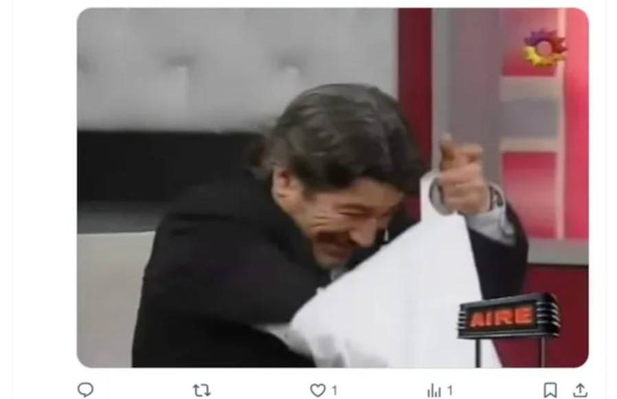 Javier Milei se subió el salario y los argentinos lo atacan con memes