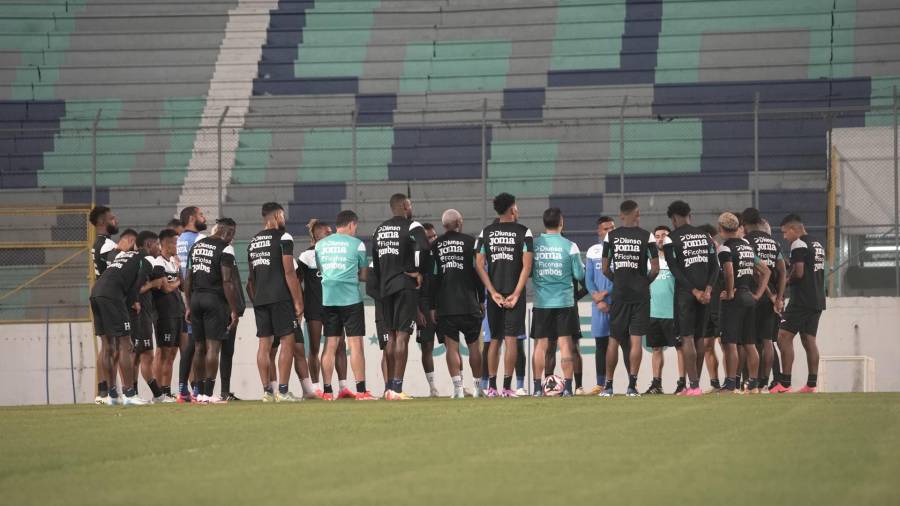 Arboleda se pone la camisa de la Selección de Honduras: Así fue el primer entreno