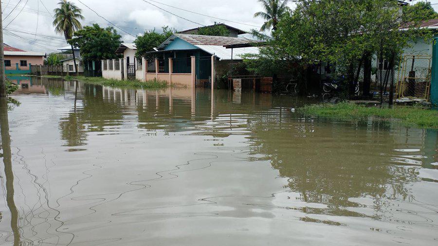 Evacuaciones de emergencia en el norte de Honduras por inundaciones