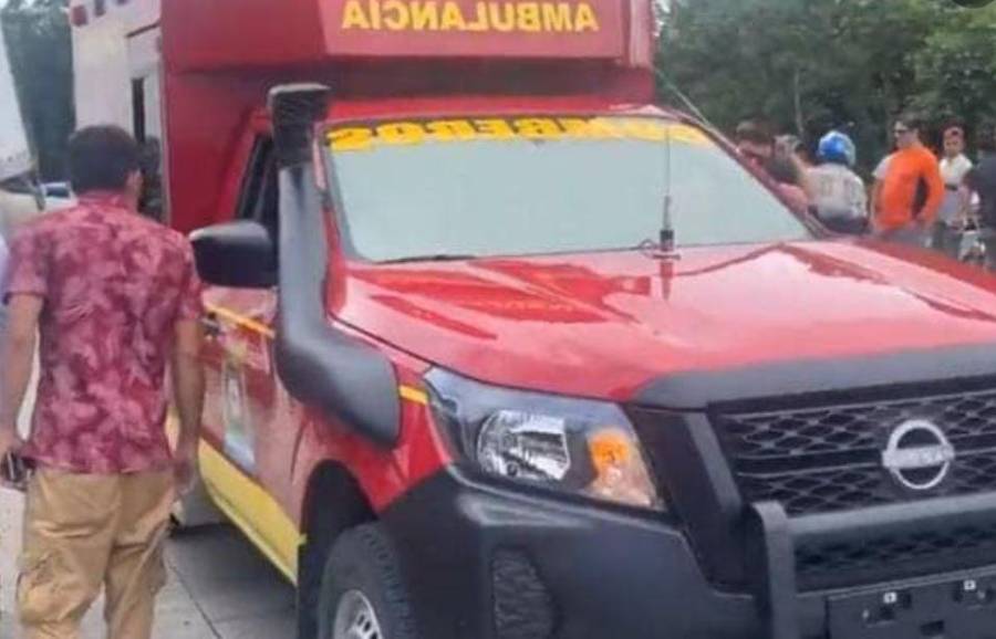 Accidente en Macuelizo deja cuatro heridos, tras choque entre busito y camión