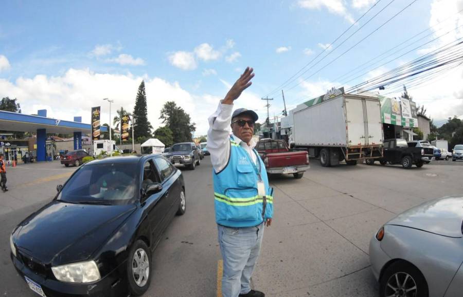 Capitalinos abarrotan salida al Sur en inicio oficial del Feriado Morazánico