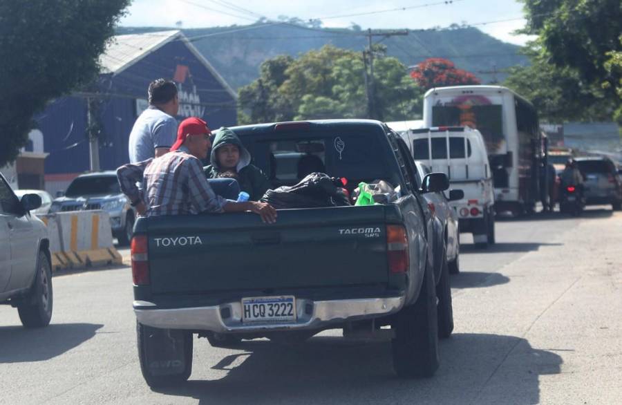 Capitalinos abarrotan salida al Sur en inicio oficial del Feriado Morazánico