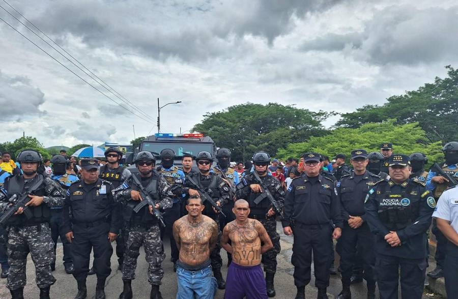 Cabecillas y “palabreros” de la 18: pandilleros capturados en la capital son entregados a El Salvador