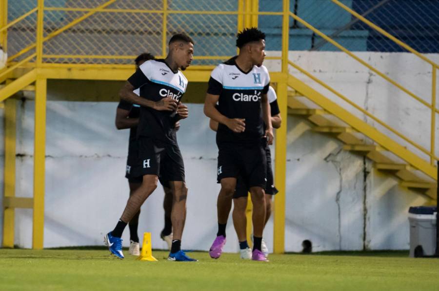 Arboleda se pone la camisa de la Selección de Honduras: Así fue el primer entreno