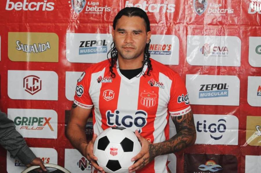 Carlos ‘Gullit’ Peña; la realidad que vive el ex jugador mexicano que pasó por el Vida