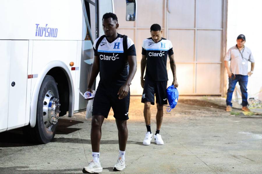 Arboleda se pone la camisa de la Selección de Honduras: Así fue el primer entreno