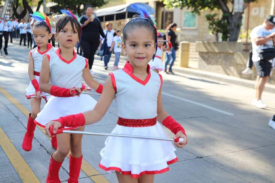 Con amor a la Patria, así desfilaron alumnos de prebásica de San Felipe al Guanacaste