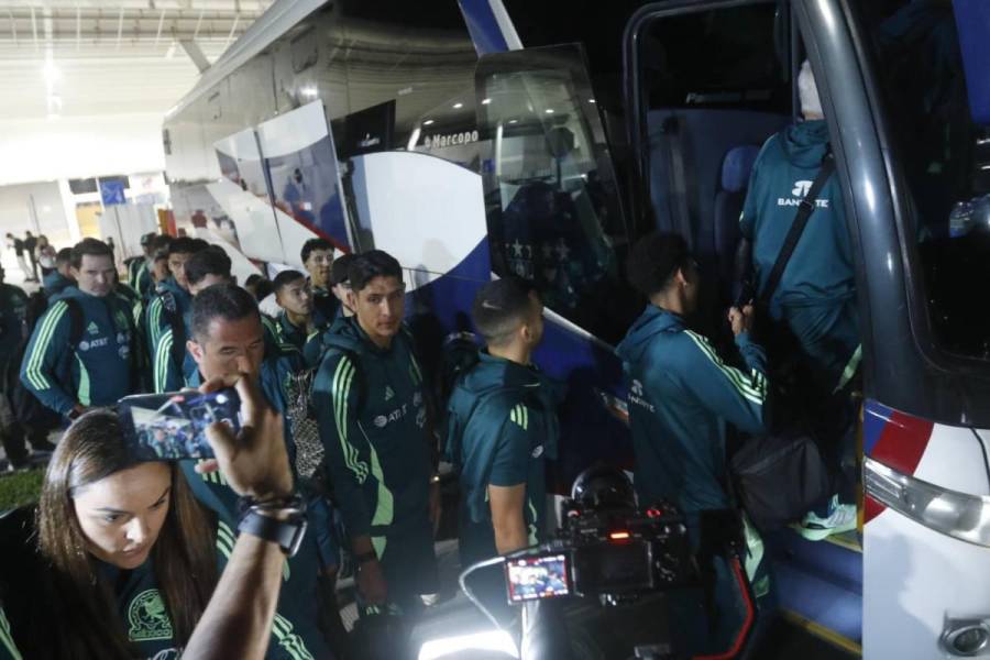 Selección de México llega a Honduras muy sonriente