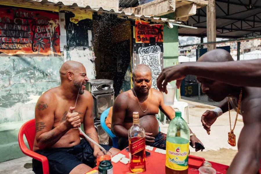 Adriano y sus tristes imágenes viviendo en las favelas: “Obsesionado con desperdiciar mi vida”