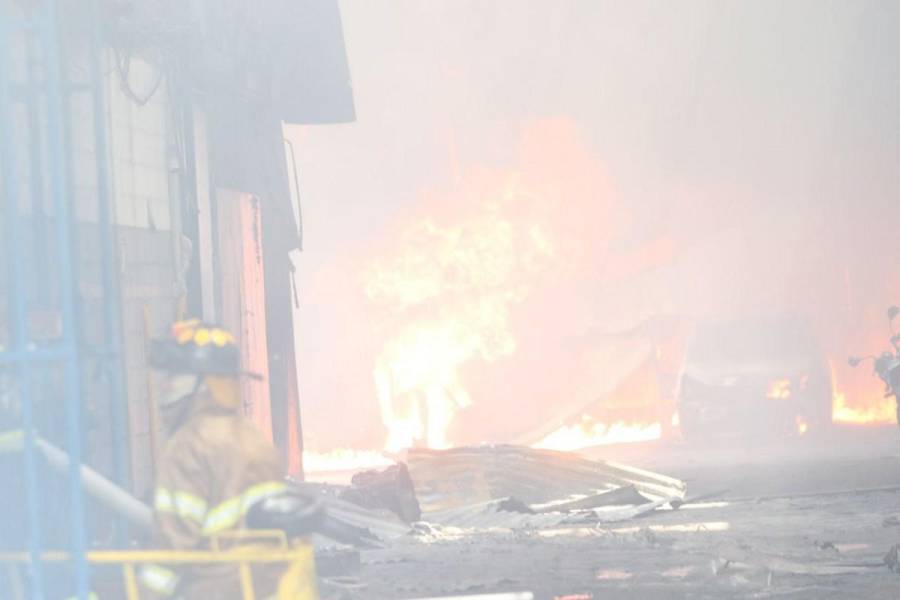 Los momentos más impactantes del incendio de gran magnitud en El Prado