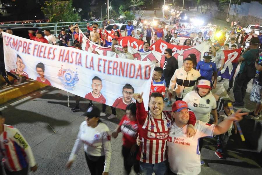 No se vio: Olimpia homenajea a Demetri y Ultra Fiel arma fiesta tras derrotar a Real España