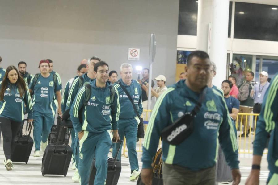 Selección de México llega a Honduras muy sonriente