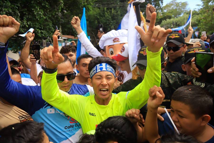 ¡Recibido como un héroe! Shin Fujiyama llega a Honduras tras recorrer 3,000 kilómetros