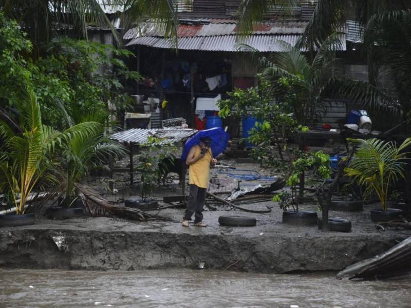 Las fuertes lluvias que deja el nuevo fenómeno ya se dejan sentir en la zona Norte.