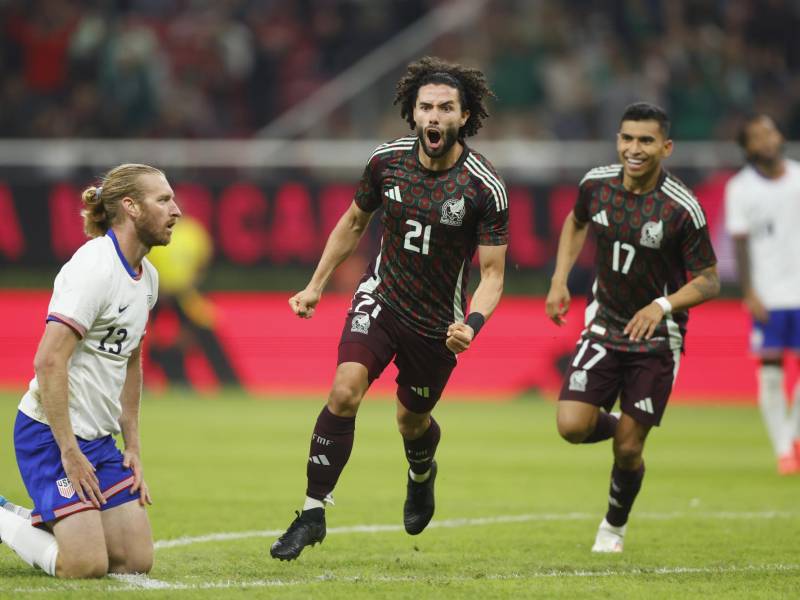 Chino Huerta anotó en la victoria de México ante Estados Unidos en duelo amistoso.