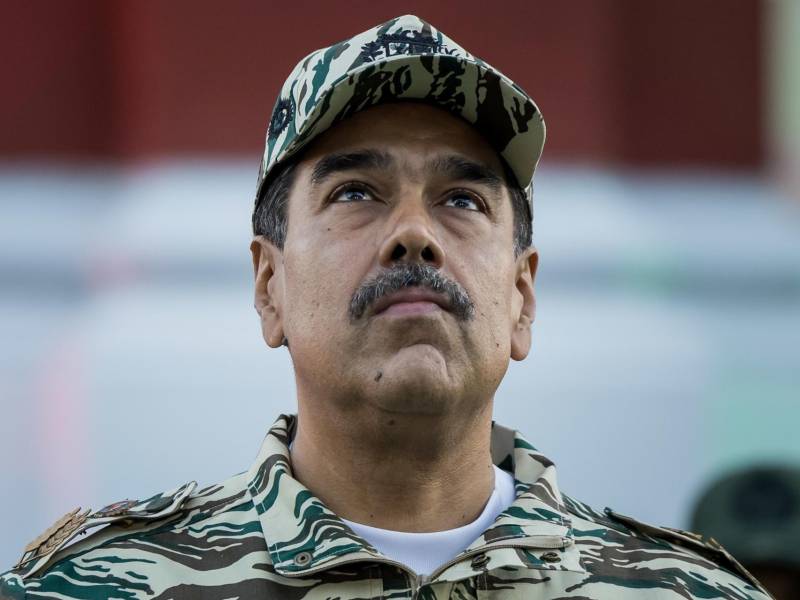 El líder chavista Nicolás Maduro defendió este viernes su investidura presidencial para un tercer sexenio, que asumió con la presencia de solo algunos presidentes de izquierda, pues los demás tenían cosas más importantes que hacer y se excusaron enviando comitivas.