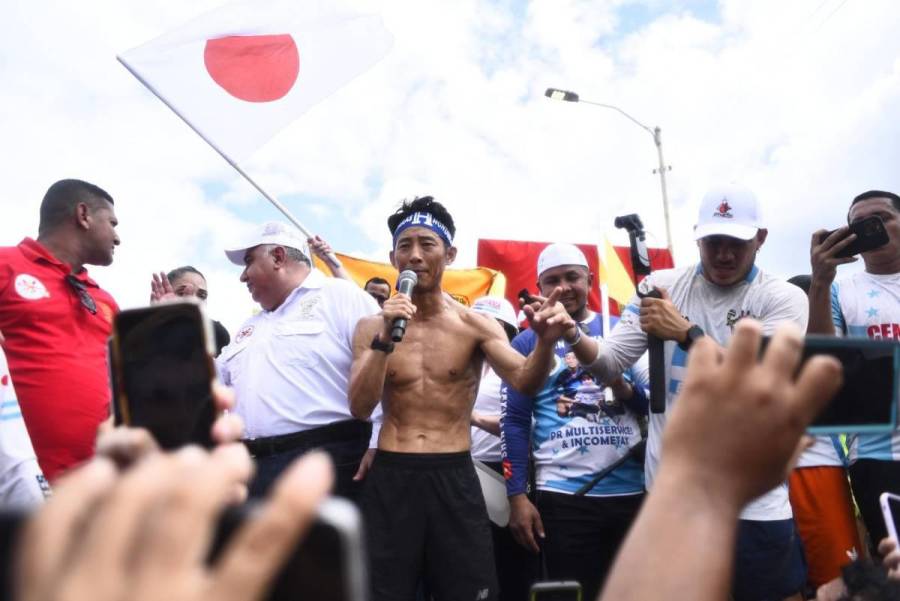 Shin Fujiyama completa reto 3,000 km: Así fue la llegada del japonés a El Progreso