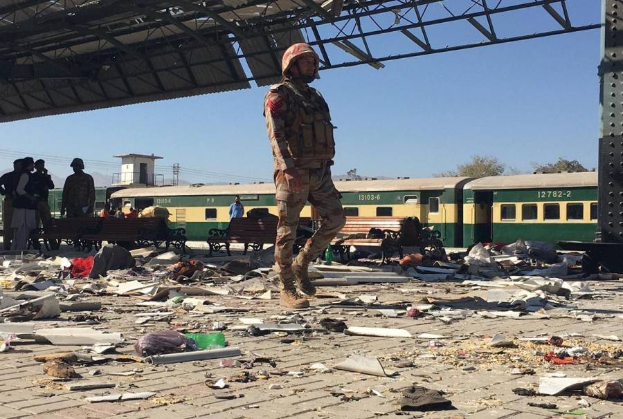 Imágenes que dejó la explosión en estación de trenes de Quetta, Pakistán