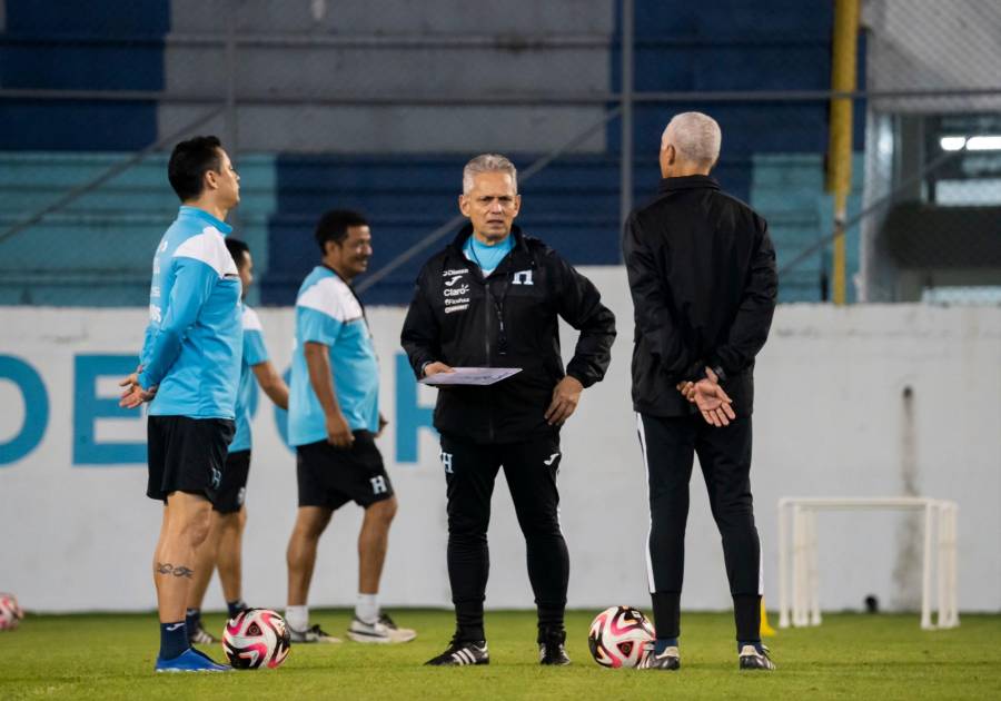 Arboleda se pone la camisa de la Selección de Honduras: Así fue el primer entreno