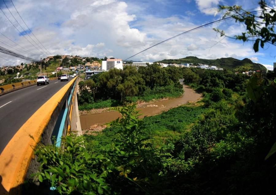 Así se encuentra el nivel del río Choluteca tras recientes lluvias