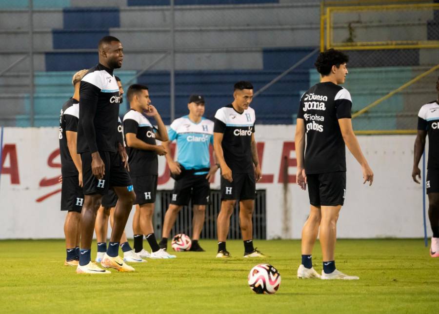 Arboleda se pone la camisa de la Selección de Honduras: Así fue el primer entreno