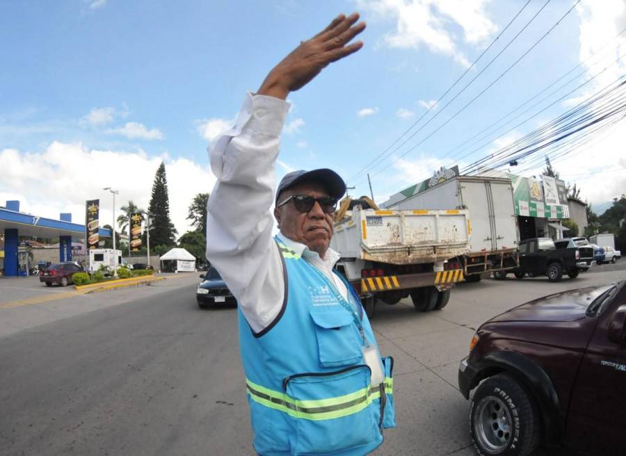 Capitalinos abarrotan salida al Sur en inicio oficial del Feriado Morazánico